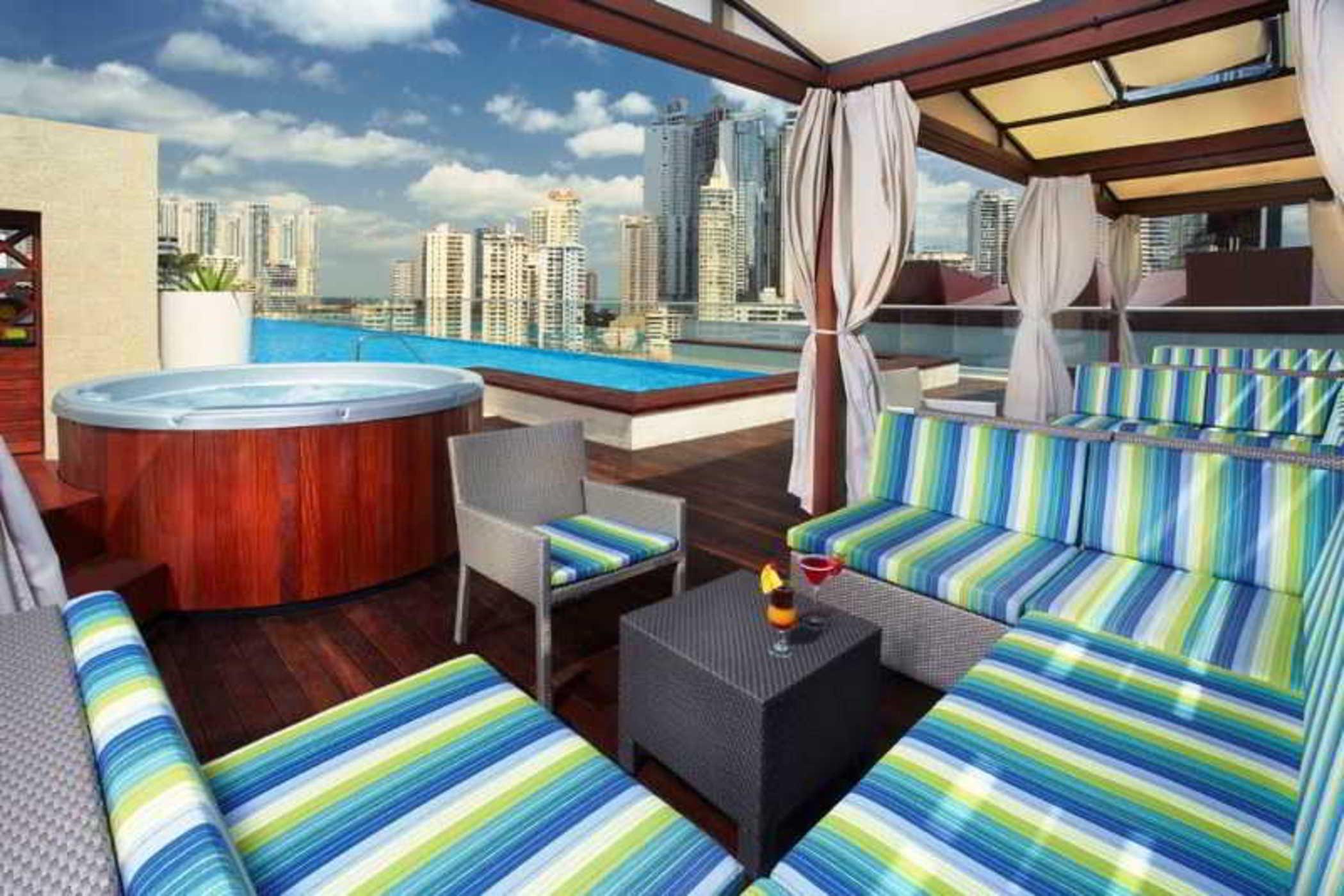 Megapolis Hotel Panama Dış mekan fotoğraf Skyline Bar