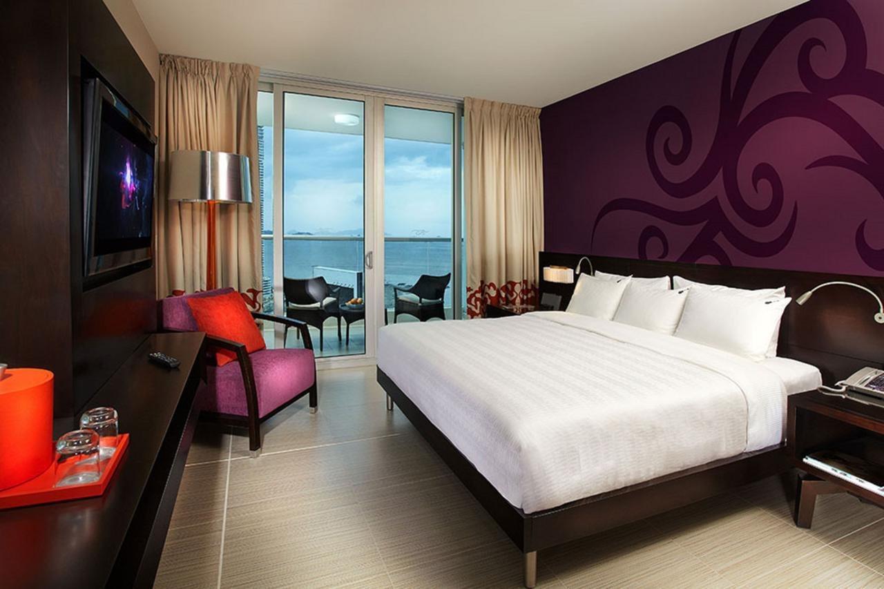 Megapolis Hotel Panama Dış mekan fotoğraf A room at the Hard Rock Hotel