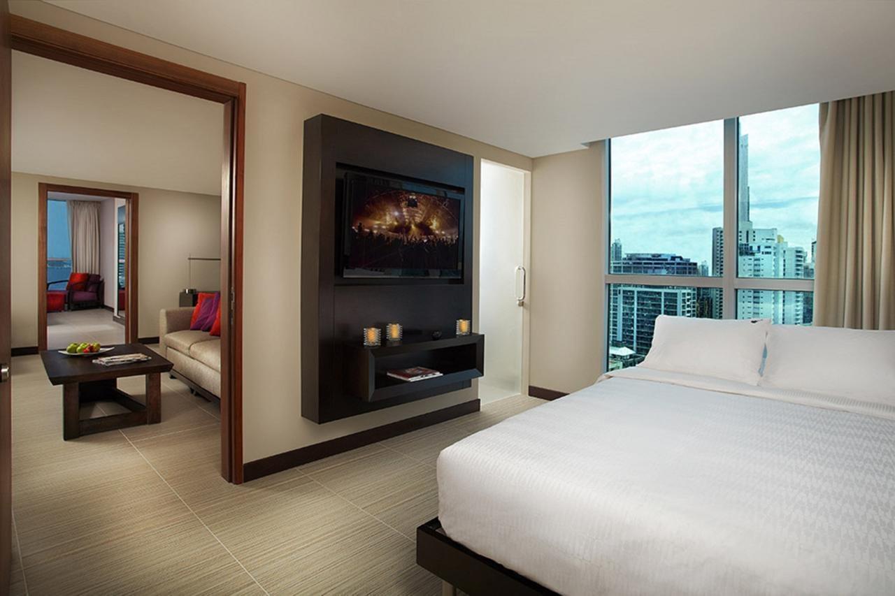 Megapolis Hotel Panama Dış mekan fotoğraf Suite at the JW Marriott Hotel Bangkok