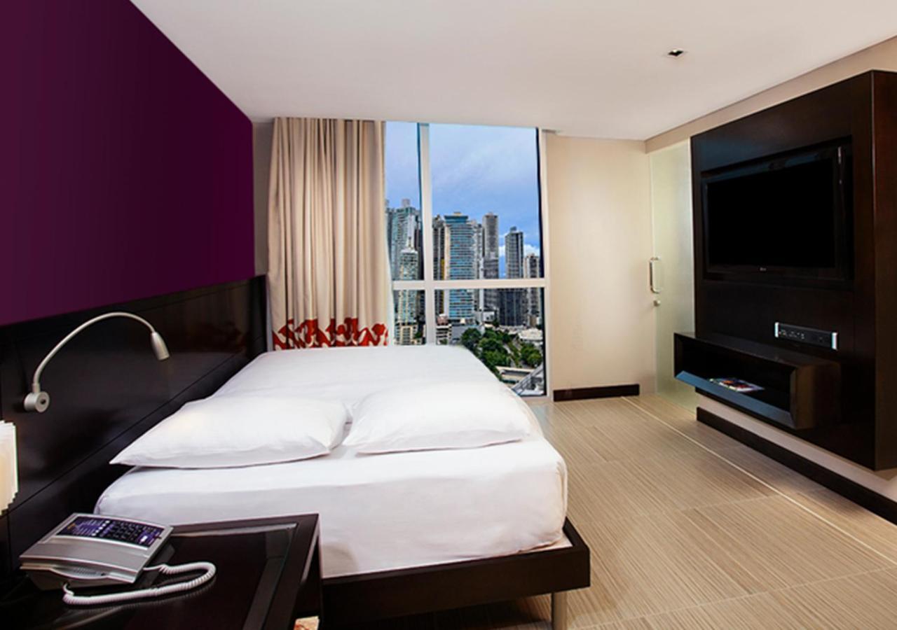 Megapolis Hotel Panama Dış mekan fotoğraf A room at the hotel