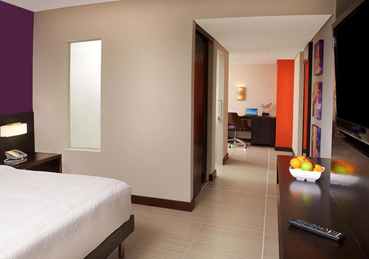 Megapolis Hotel Panama Dış mekan fotoğraf Suite