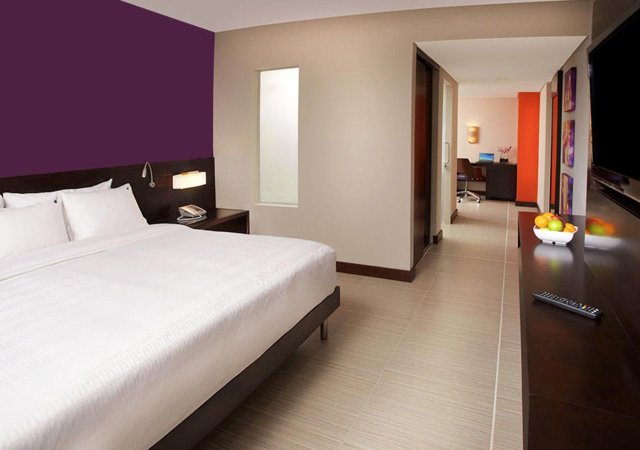 Megapolis Hotel Panama Dış mekan fotoğraf Suite