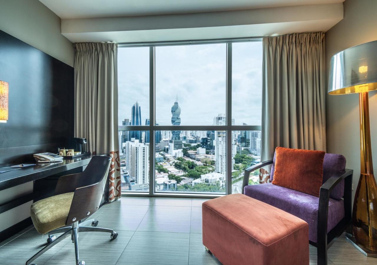 Megapolis Hotel Panama Dış mekan fotoğraf A room at the hotel